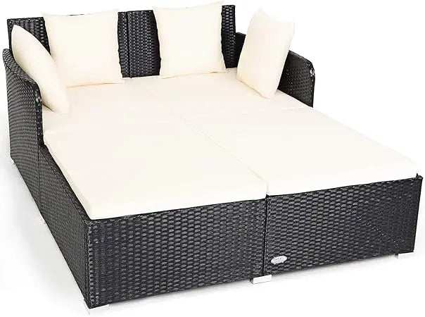 Outdoor Rattan Daybed – Wicker Sunbed with Spacious Seat, Upholstered Cushion & High‑Resilience Sponge