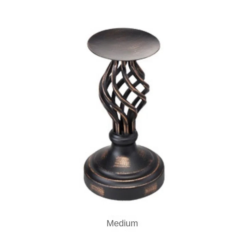 Retro Twisted‑Stem Candlestick – Matte Black Metal Holder for Modern Ambient Lighting