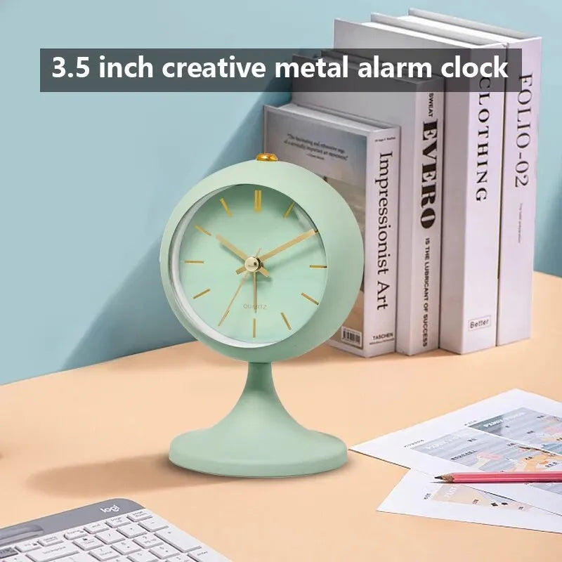 Minimalist Matte Metal Alarm Clock – Luminous Bedside Timepiece