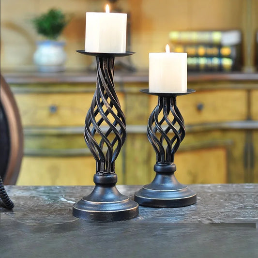Retro Twisted‑Stem Candlestick – Matte Black Metal Holder for Modern Ambient Lighting
