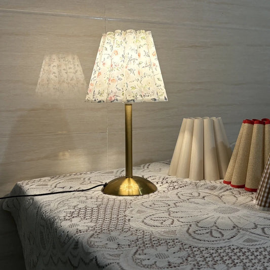 LED desk lamp dimmable, USB direct plug-in