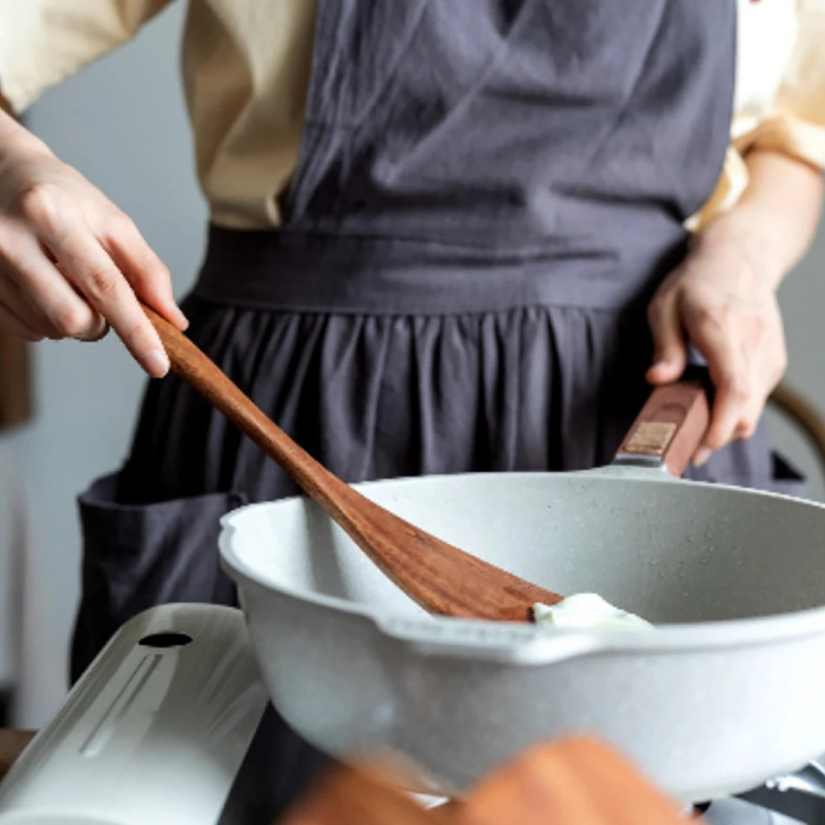 Wood Kitchenware Cooking Set With storage bucket