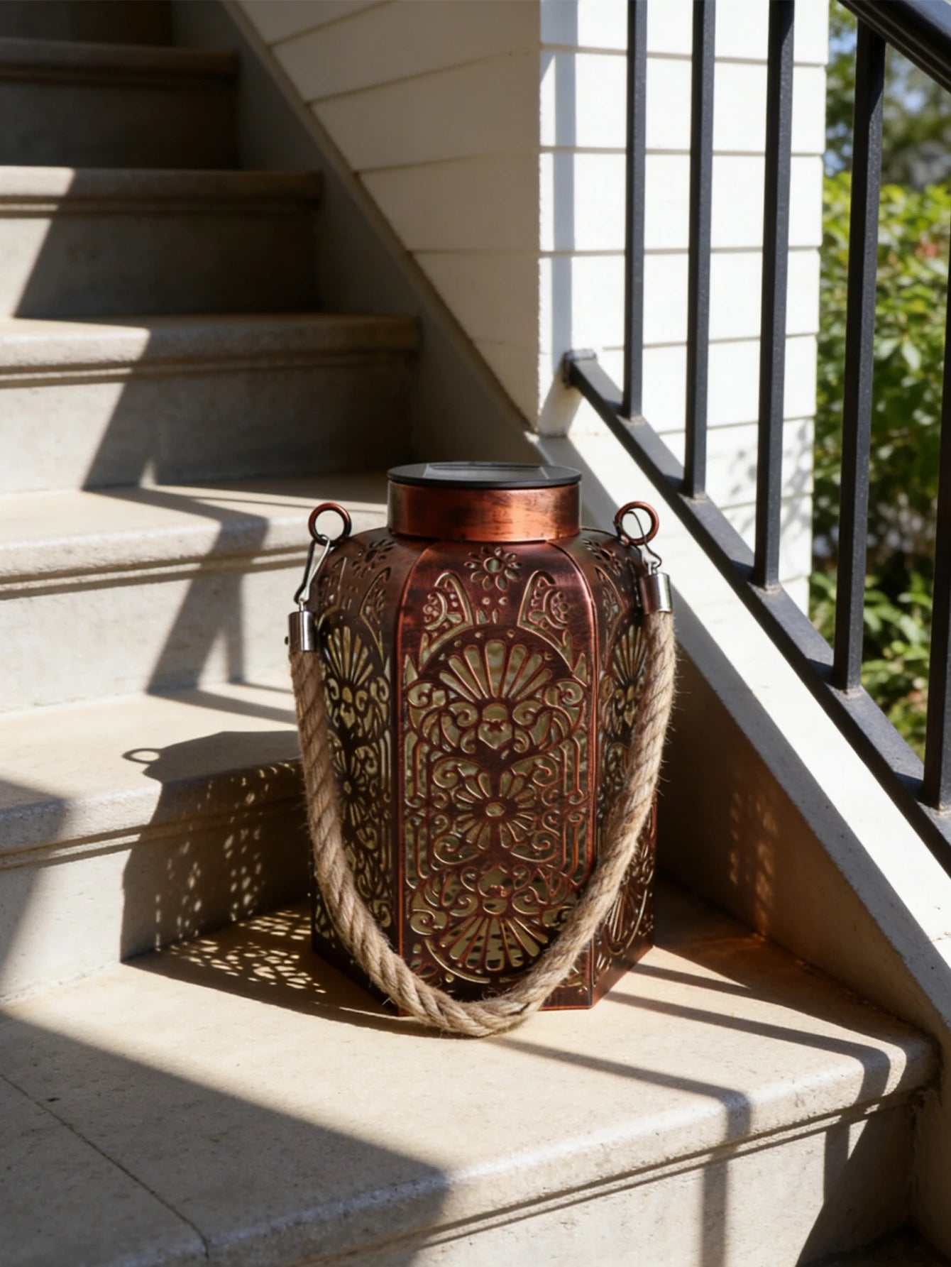 Retro Iron Solar Lantern – Hollowed‑Out Waterproof Outdoor Light for Garden & Patio