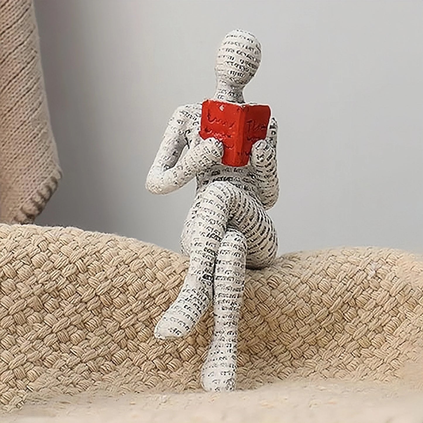 Paper Pulp Woman Thinker Statue – Modern Creative Art Sculpture for Home, Office & Bookshelf Décor