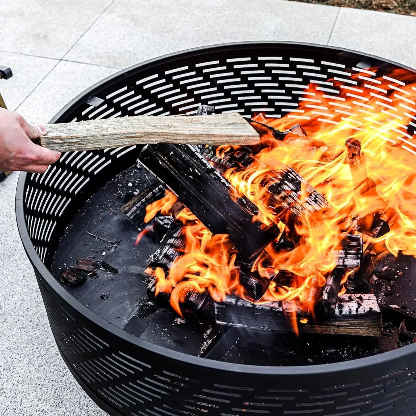 32" Wood Burning Fire Pits with Grill & Lid, Waterproof Cover & Fire Poker